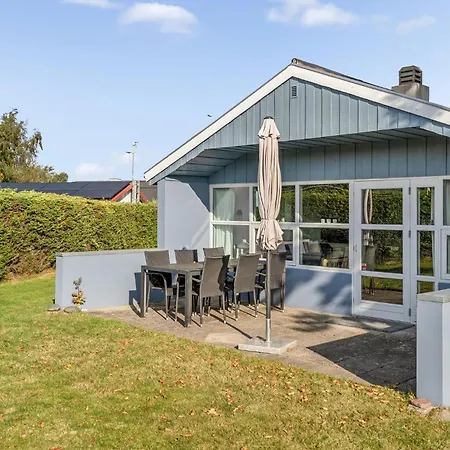 3 Bedroom In Prázdninový dům Nordborg