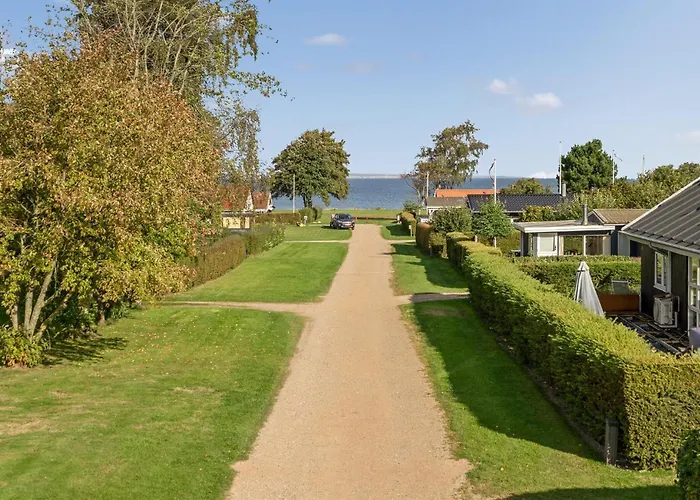 Prázdninový dům 3 Bedroom In *